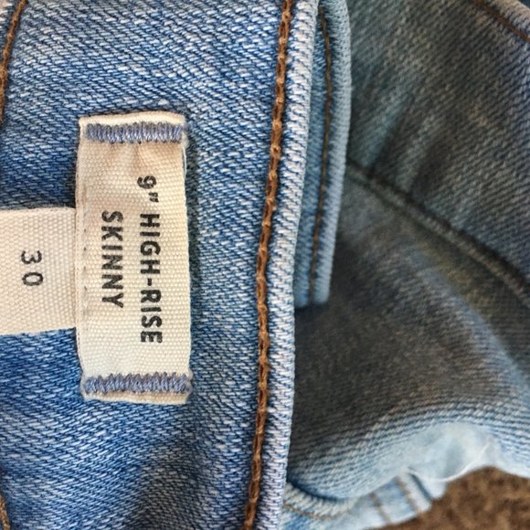 Madewell 9'' Button Front Skinny Crop Jeans - Picture 10 of 10